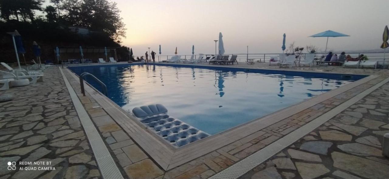 Matthews House Vlorë